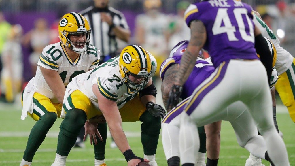 Packers OL controls the trenches against blitz-heavy Vikings