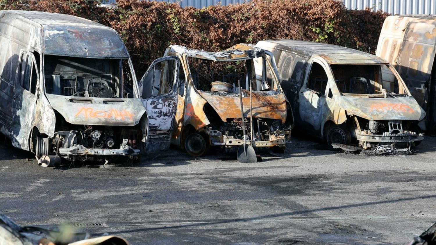 Réveillon du Nouvel An : 984 voitures incendiées, 420 interpellations et 310 gardes à vue en France, selon un bilan du ministère de l'Intérieur