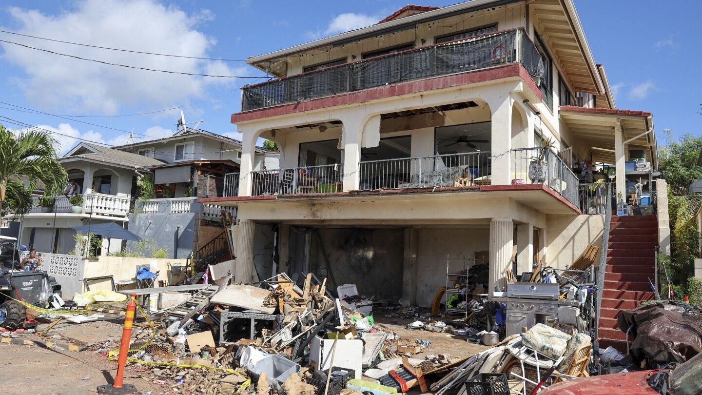 Fireworks explosion in Honolulu area kills 3 people, injures at least 20