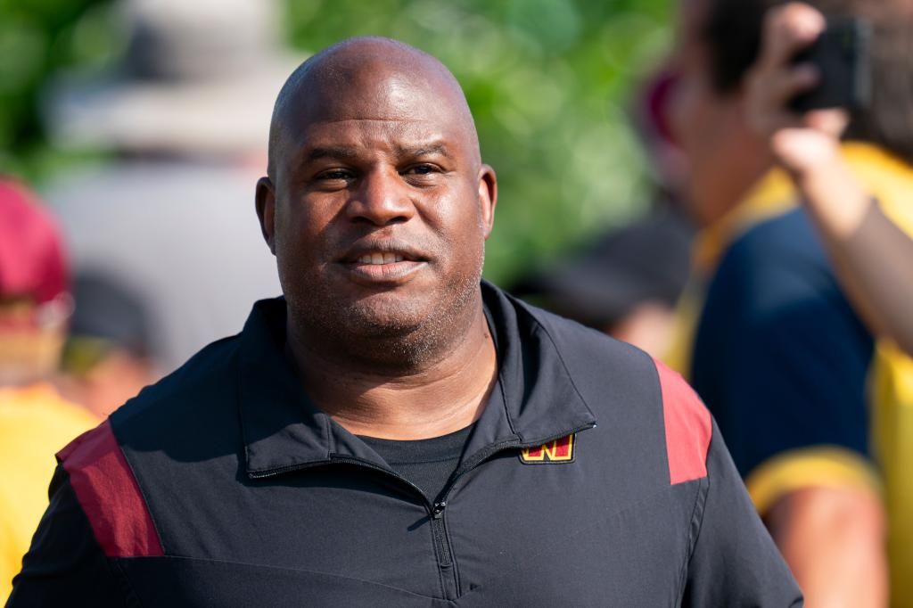 Eric Bieniemy joining the Bears' coaching staff