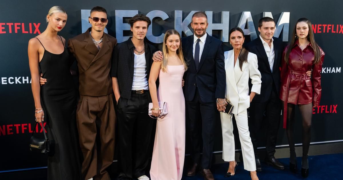 Victoria Beckham : sa famille (quasi) au complet pour la soutenir pendant la Fashion Week de Paris