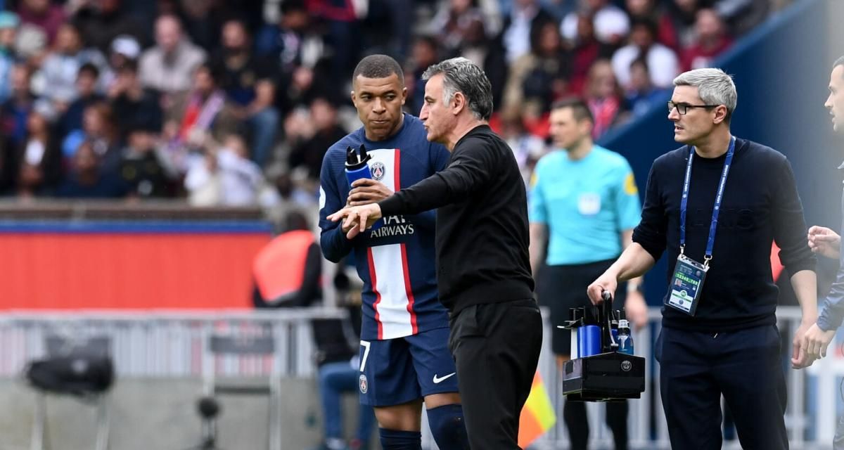 PSG : le coach de Lorient détruit Messi, Mbappé et Galtier en une phrase