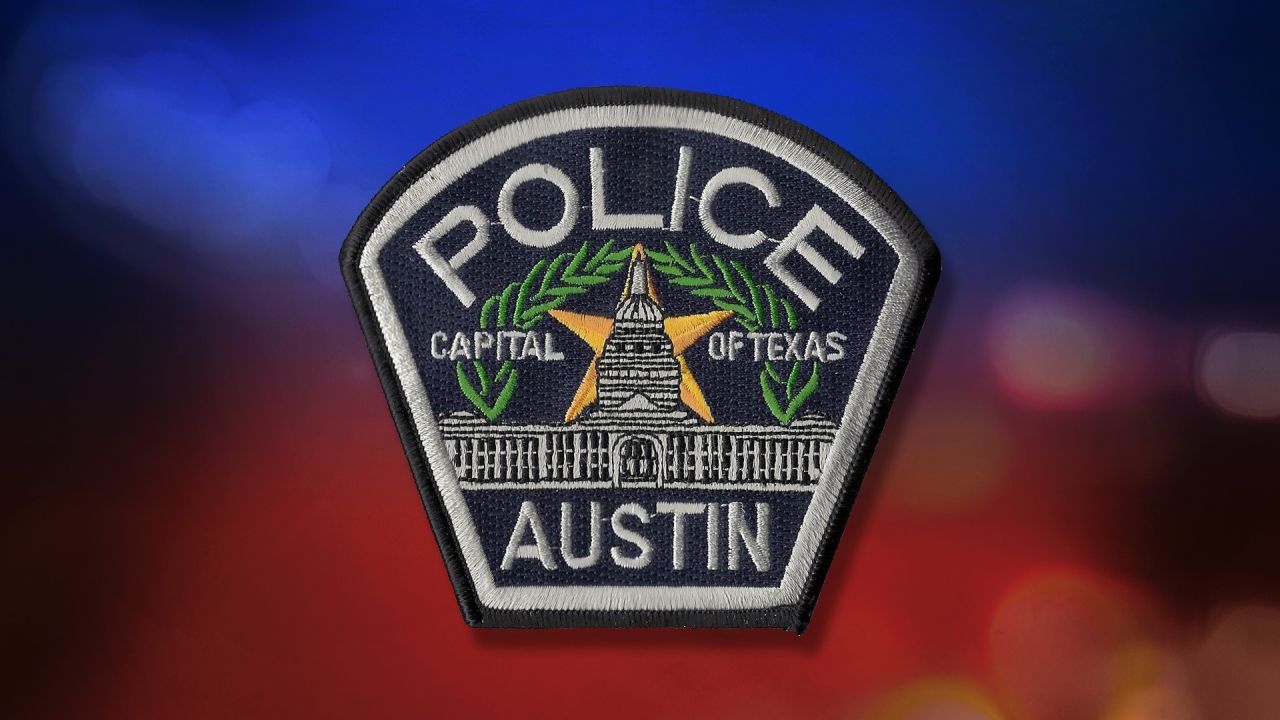 APD: Car found in Lady Bird Lake overnight