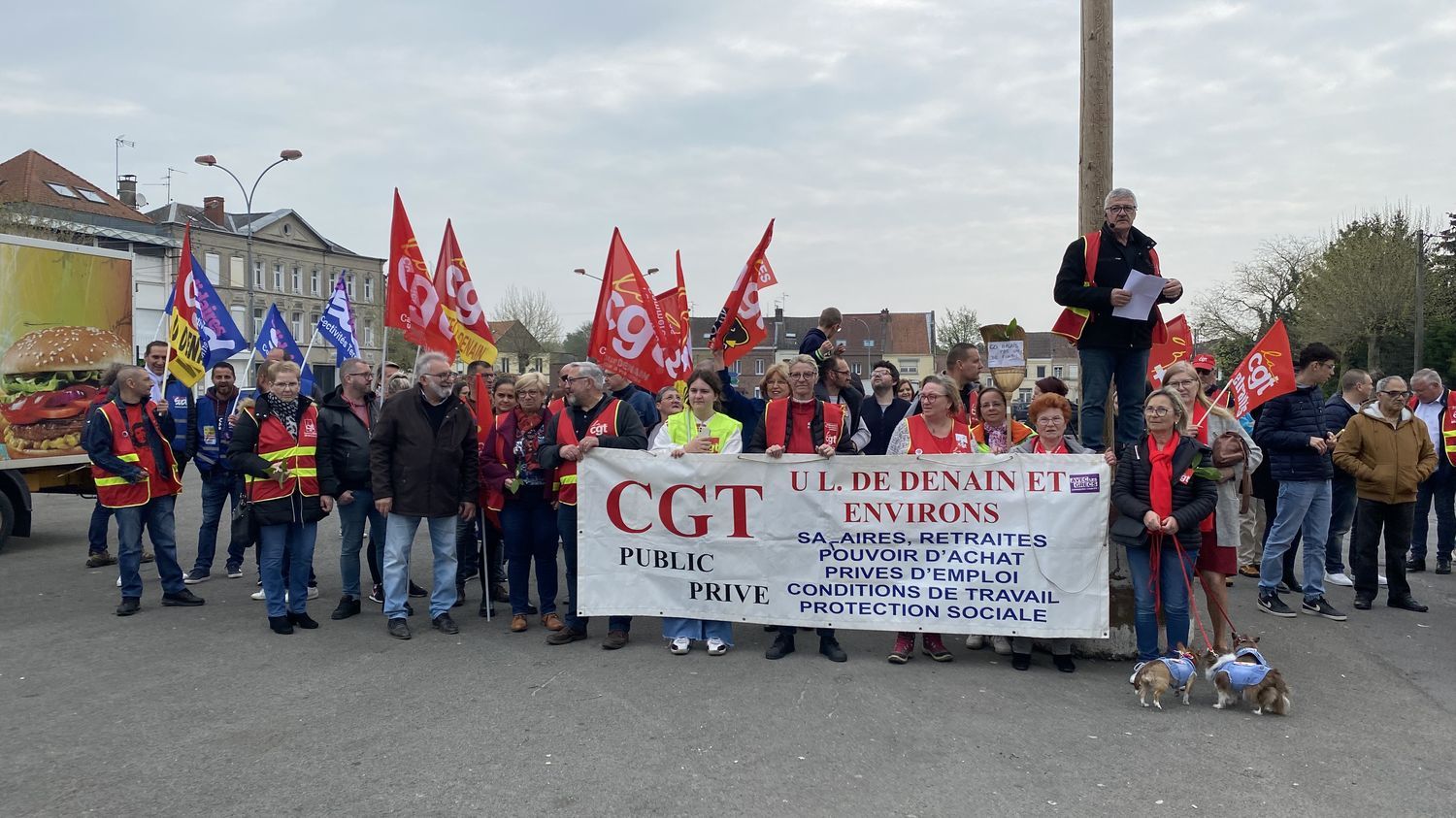 à Denain, dans le Nord, un 1er-Mai entre désillusion et crainte d'une montée du RN