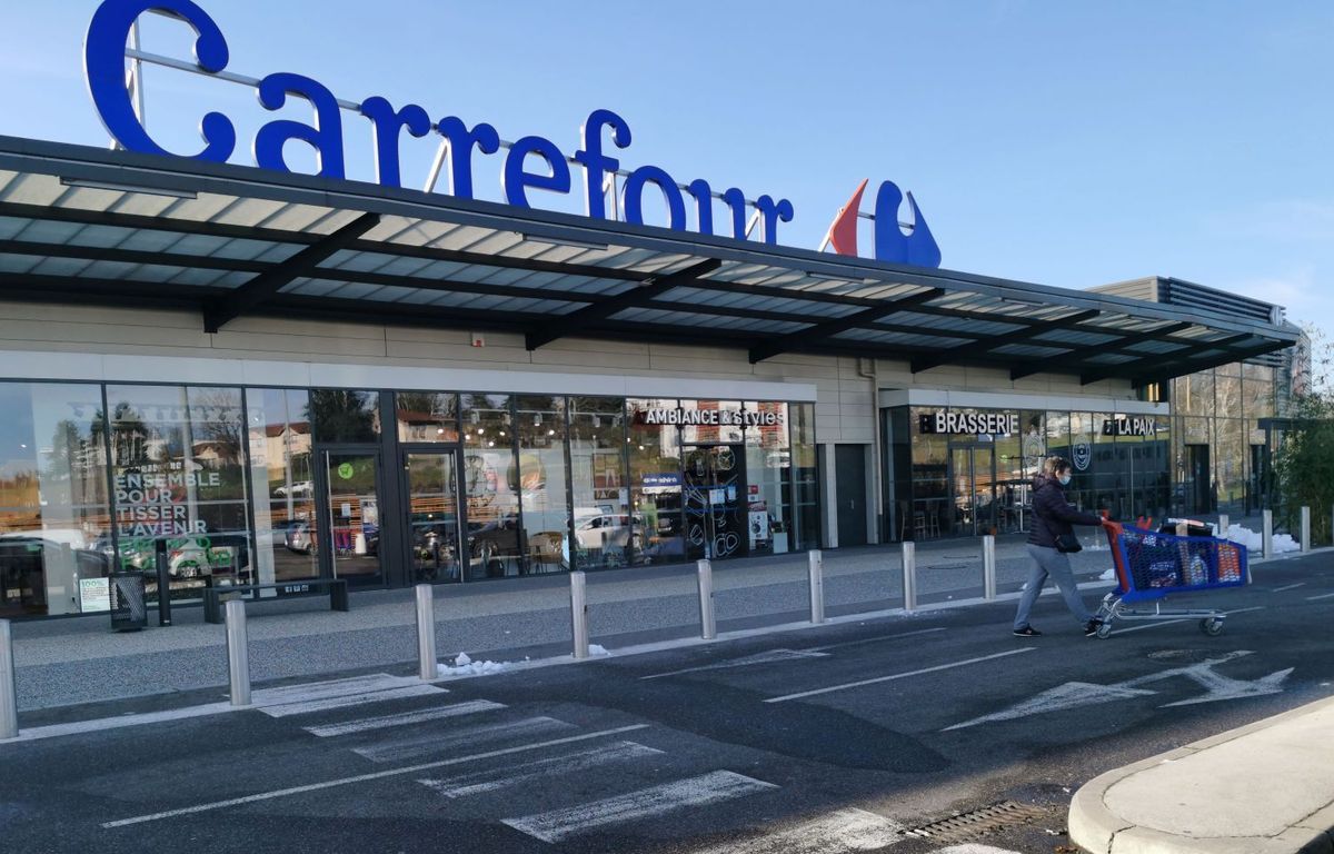 Carrefour cherche à supprimer un millier de postes pour faire des économies