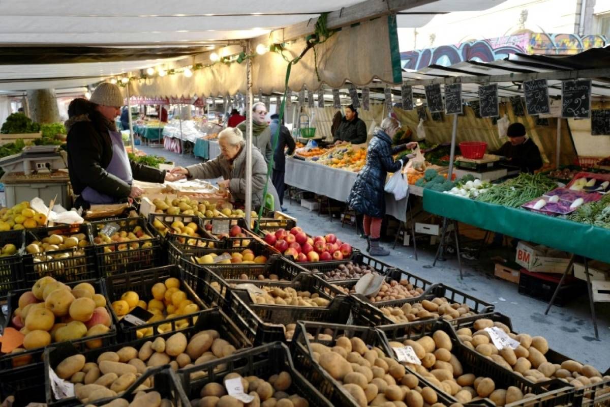 Baisse de consommation, fermeture de magasins: appel à la "mobilisation générale" pour le bio