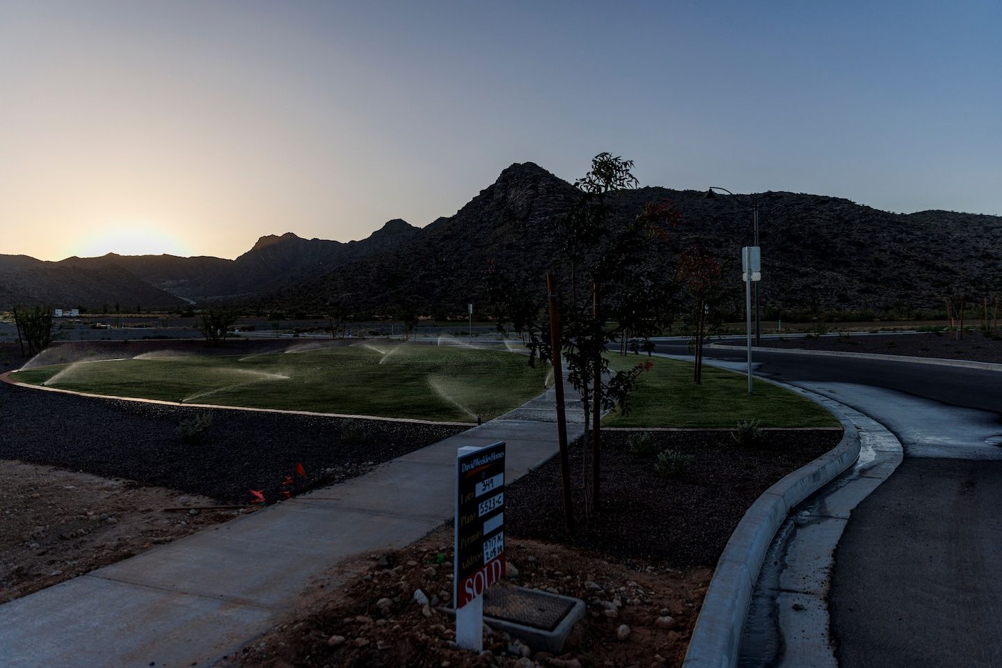 Phoenix area can’t meet groundwater demands over next century, threatening growth