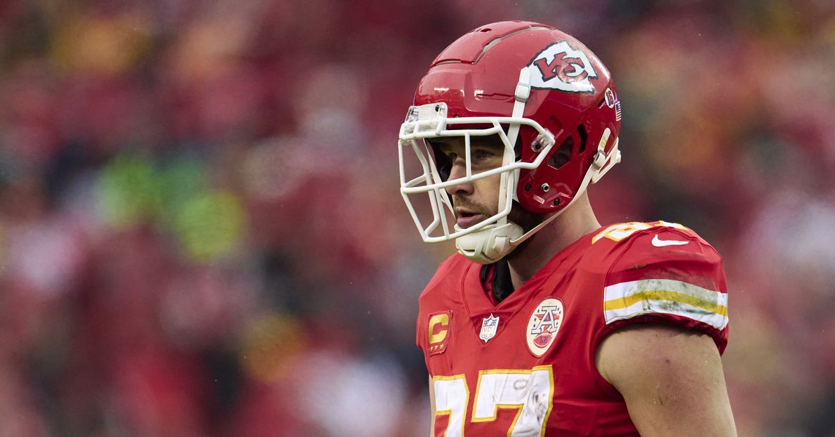 Chiefs’ Travis Kelce, Kadarius Toney absent for Day 6 of OTAs