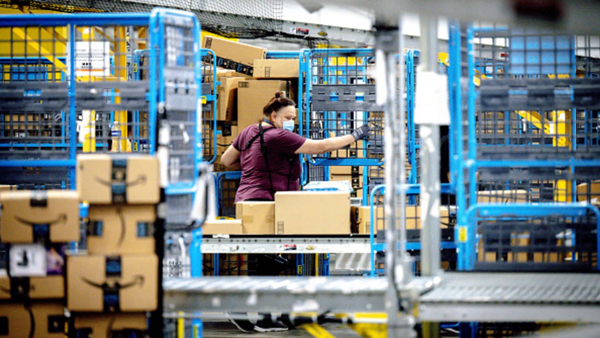 Amazon's North America fulfillment head is leaving