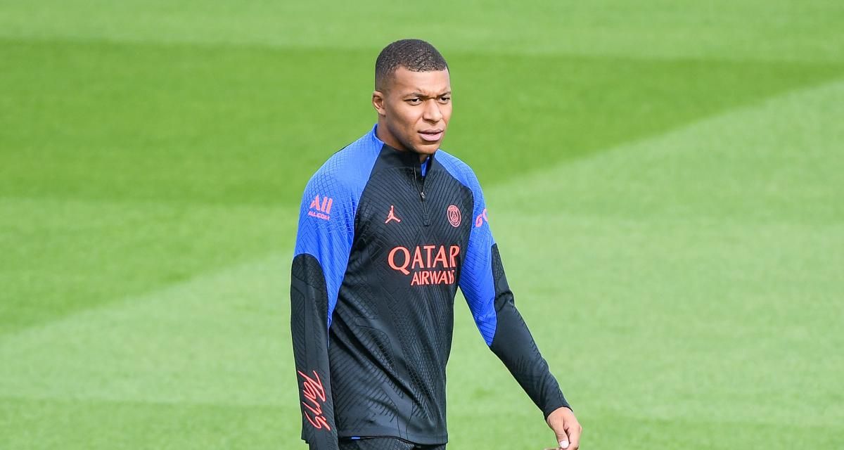 PSG : une star surprise associée à Mbappé en attaque ?