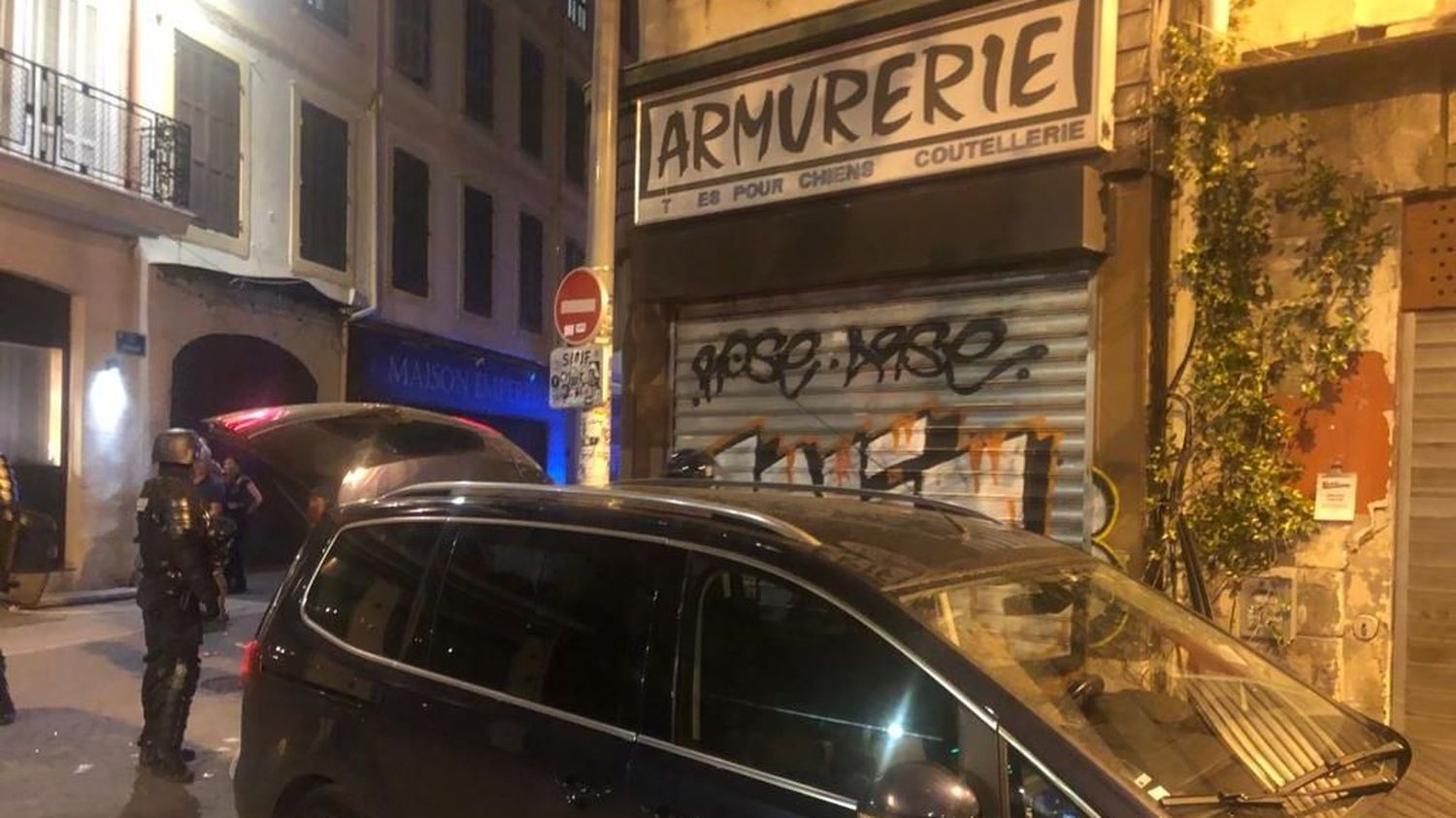 Violences après la mort de Nahel : l'armurier victime d'un pillage à Marseille "espère" que les armes volées ne vont "pas être utilisées avec de mauvaises intentions"