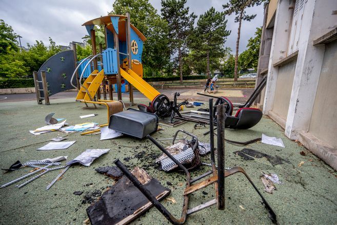 La maison de quartier et l'école maternelle de Croix-de-Neyrat incendiées et saccagées à Clermont-Ferrand