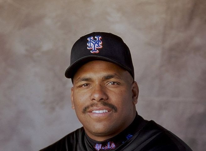 New York Mets Deliver A Check To Former Outfielder To Celebrate ‘Bobby Bonilla Day’