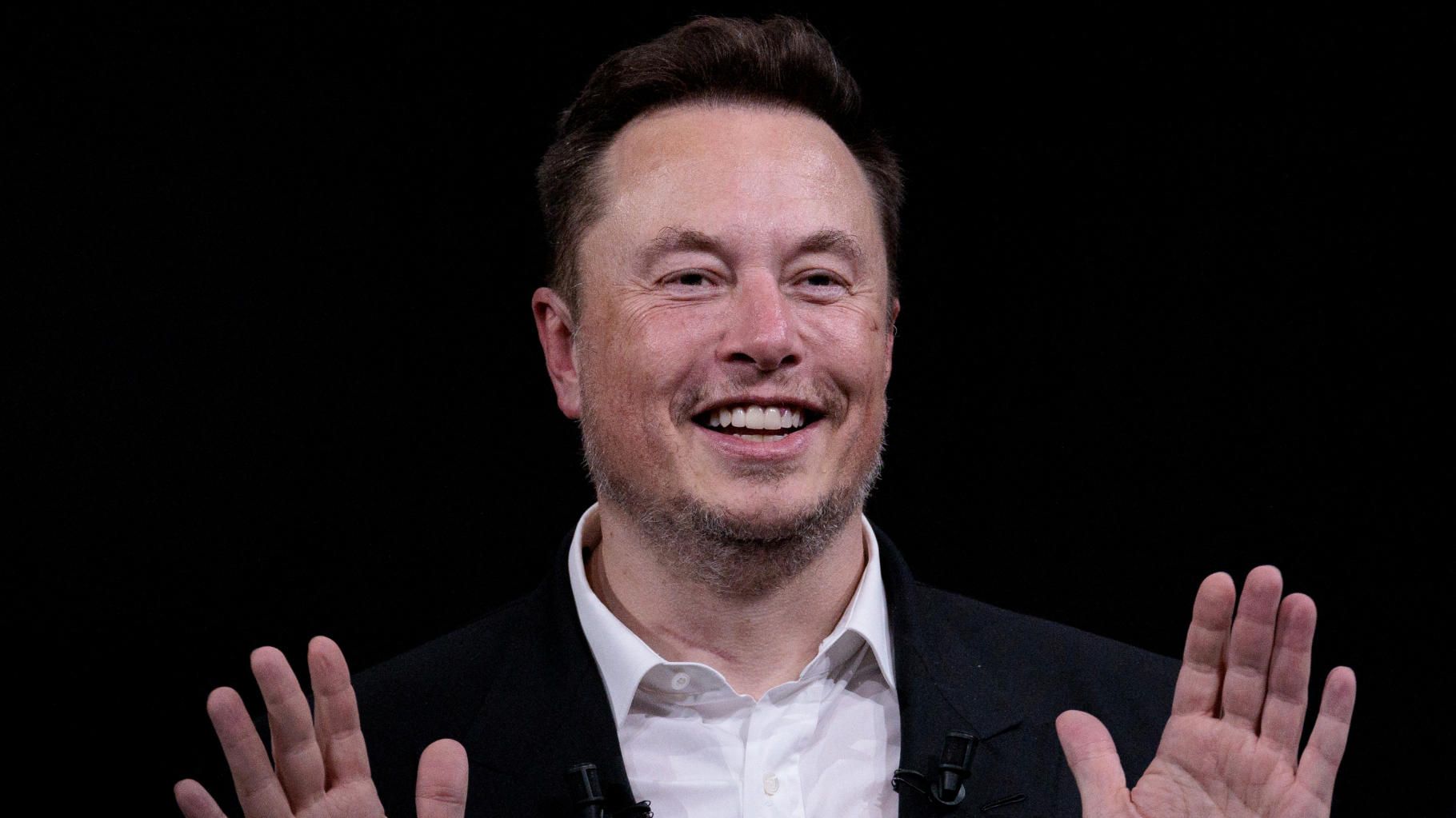 Sur Twitter, Elon Musk annonce des restrictions temporaires de lecture de messages