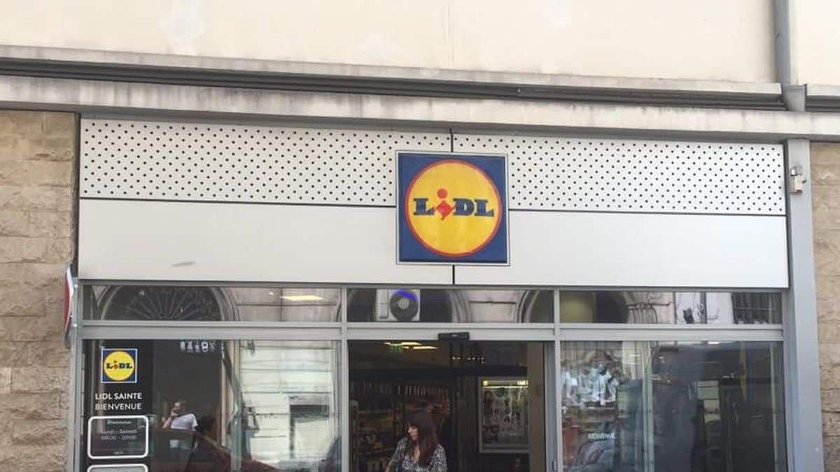 Cohue chez Lidl pour son nouveau tapis de plage hyper pratique à emporter partout