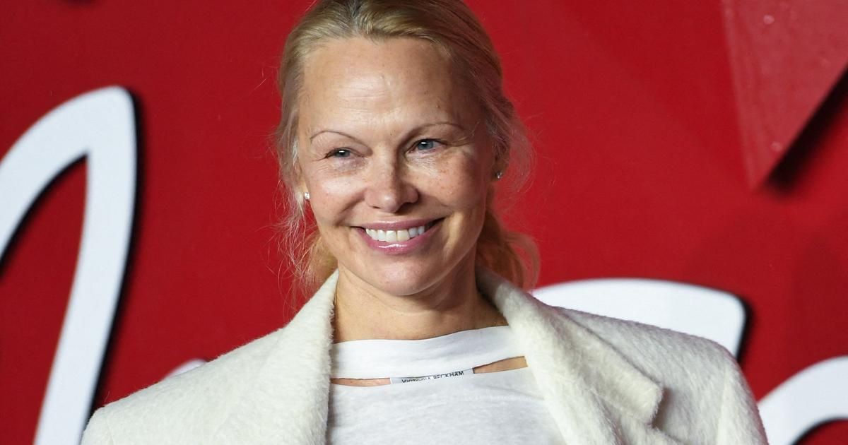 "Plus heureuse que jamais" : Pamela Anderson fête ses 57 ans avec une joyeuse et rafraîchissante photo