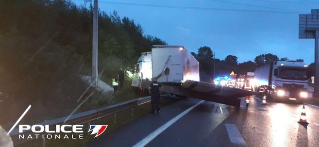 L'A20 fermée dans le sens sud-nord après la sortie de route d'un poids lourd à la sortie du Palais-sur-Vienne