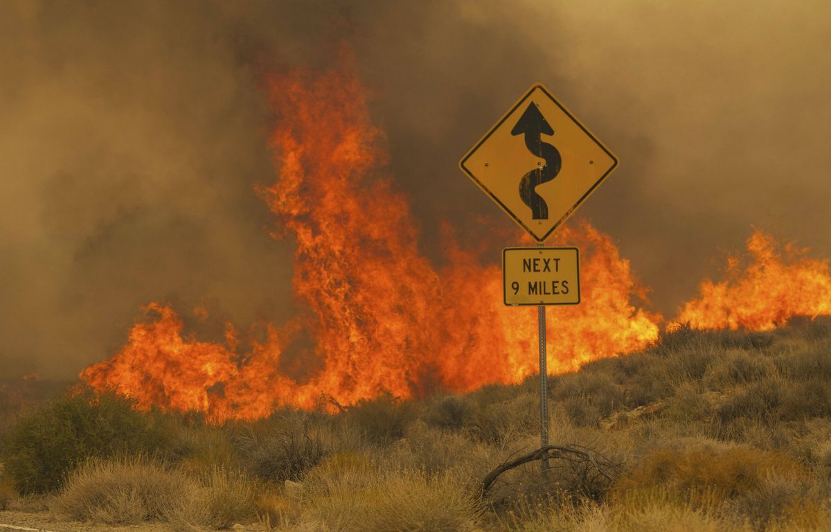 La Californie et le Nevada en proie à des tornades de feu provoquées par un enorme incendie