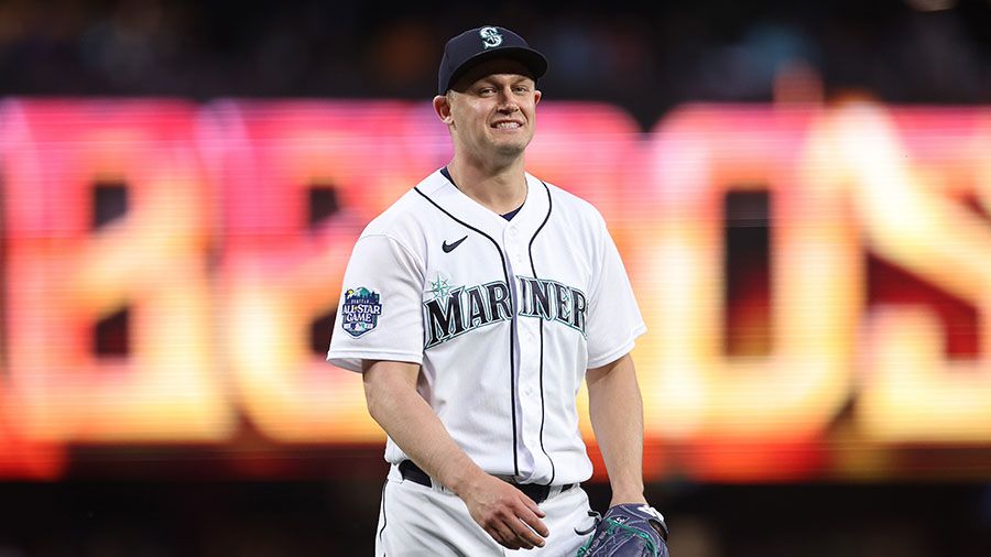 What They Said: Sewald, Servais after Seattle Mariners trade