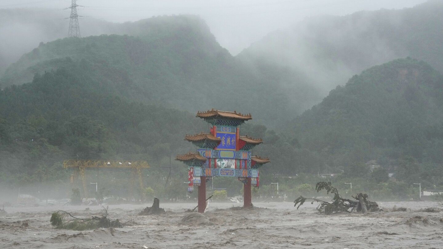 11 dead and 27 missing in flooding in China after days of rain