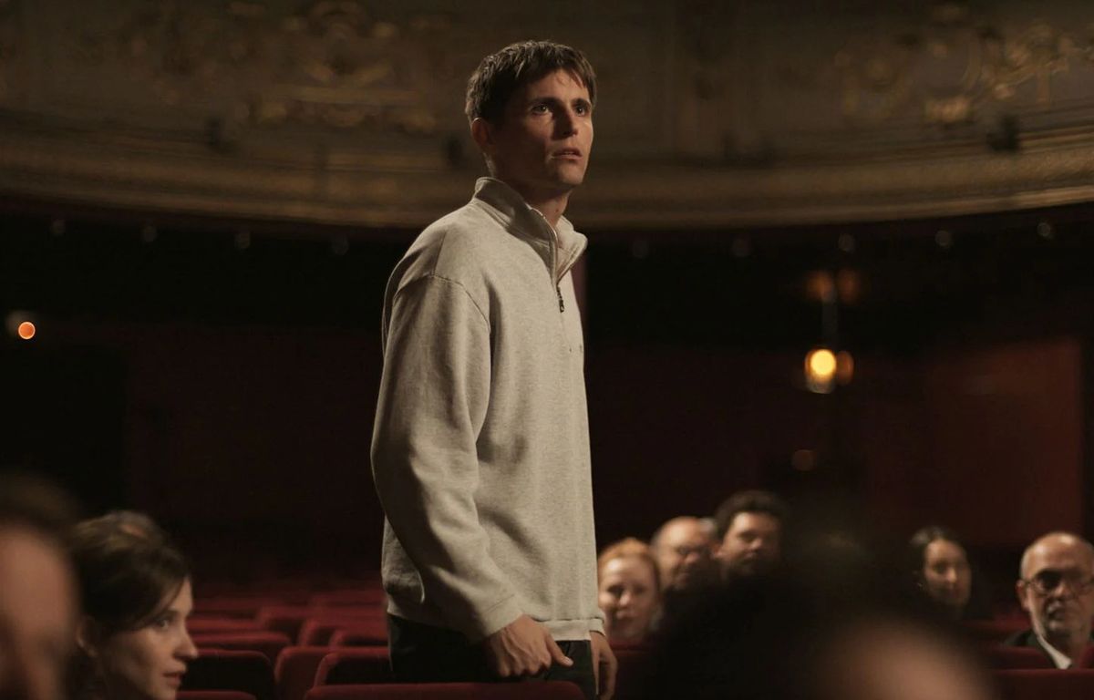 " Yannick " : Quentin Dupieux met le jeune comédien Raphaël Quenard sur le devant de la scène