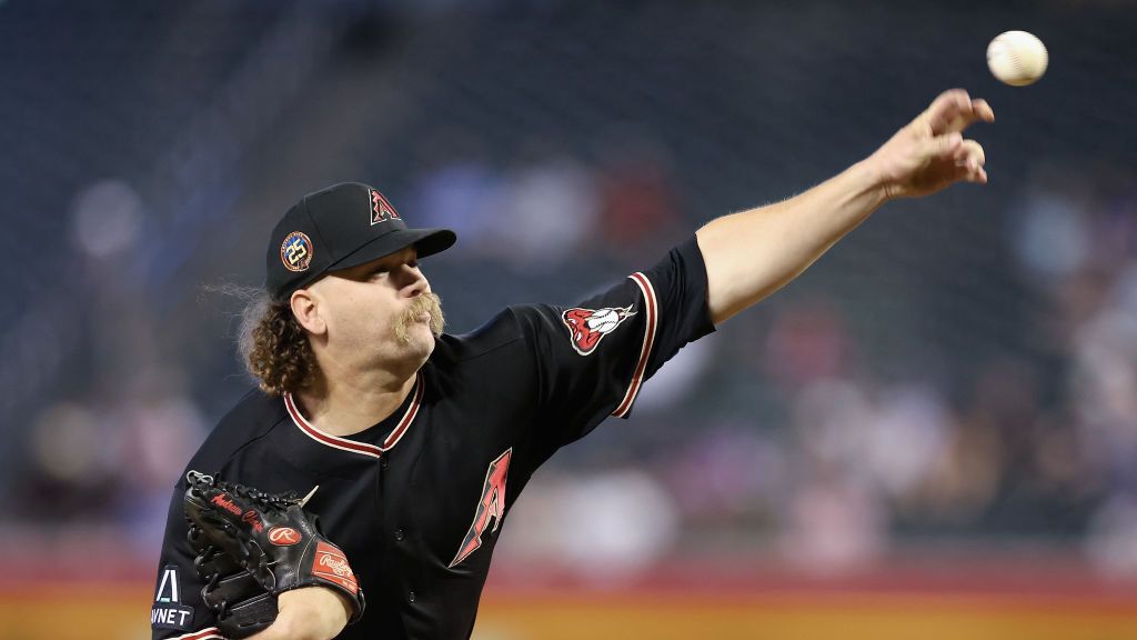 Andrew Chafin traded by Diamondbacks to Brewers for Strzelecki