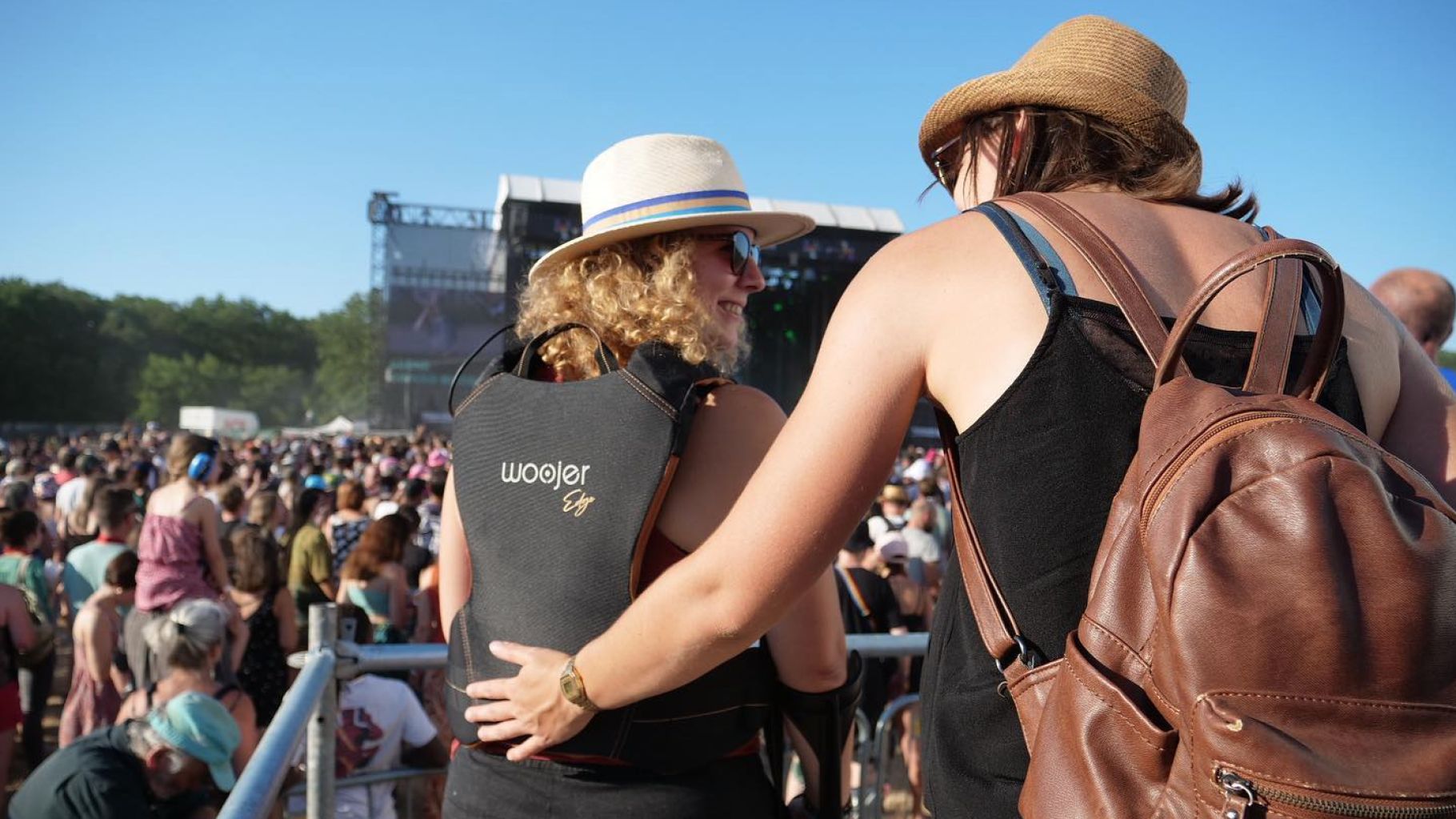 Le concert d’Angèle à Ajaccio rendu accessible aux personnes sourdes grâce à des gilets vibrants