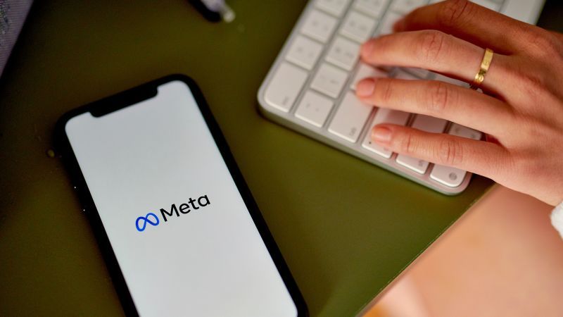 Meta begins blocking news access on its platforms in Canada