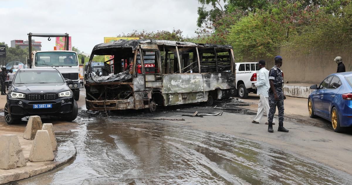 Sénégal : deux morts dans l'attaque d'un bus à l'engin incendiaire