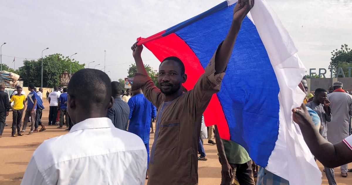 Niger : ce que révèle l’apparition des drapeaux russes en marge du coup d'État