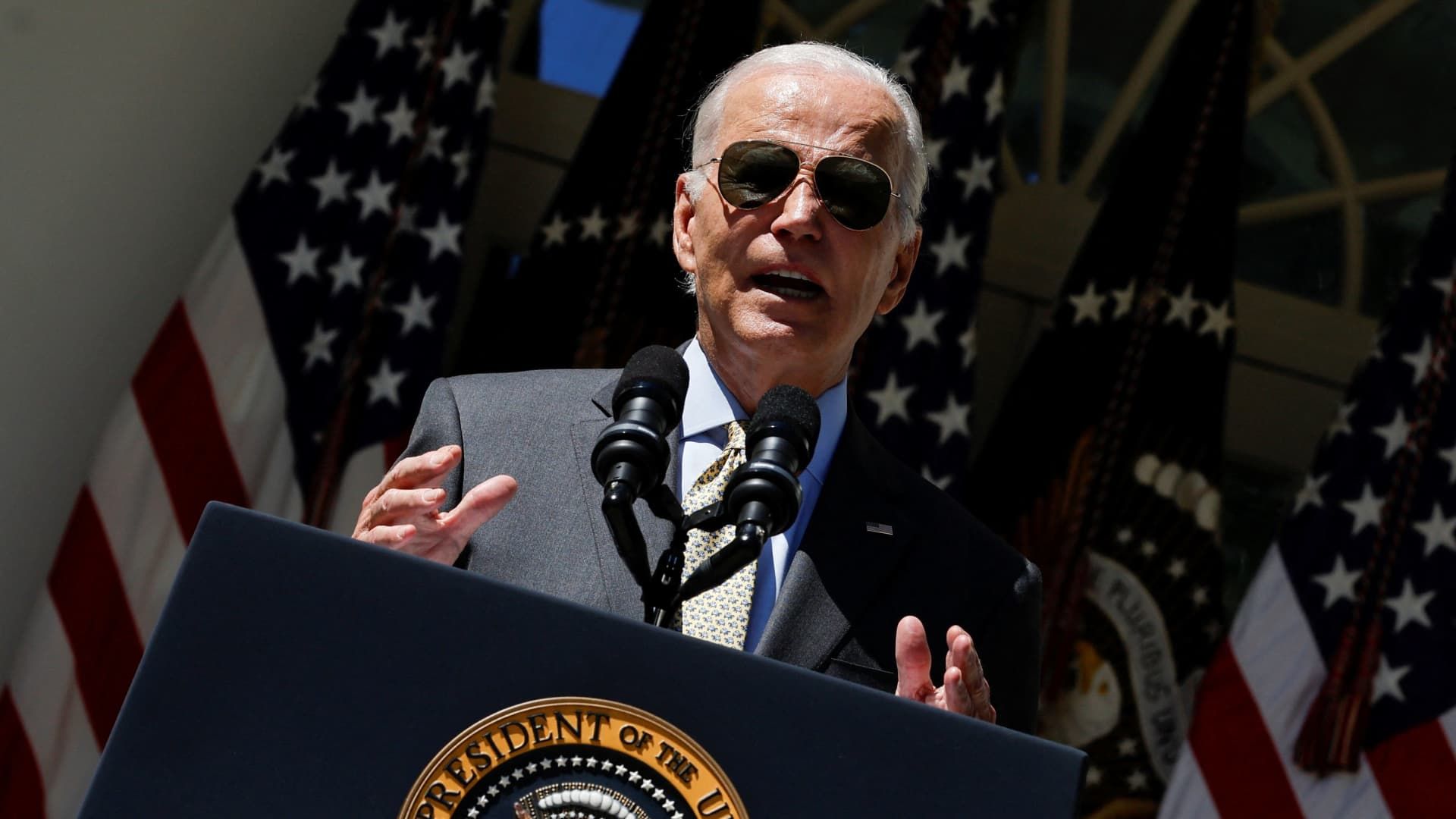 Heading into Labor Day weekend, Biden celebrates new job growth