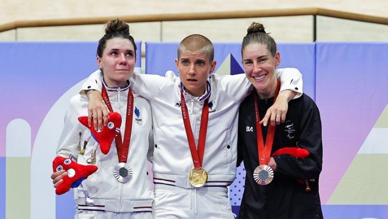 Marie Patouillet... son malaise sur le podium après son sacre