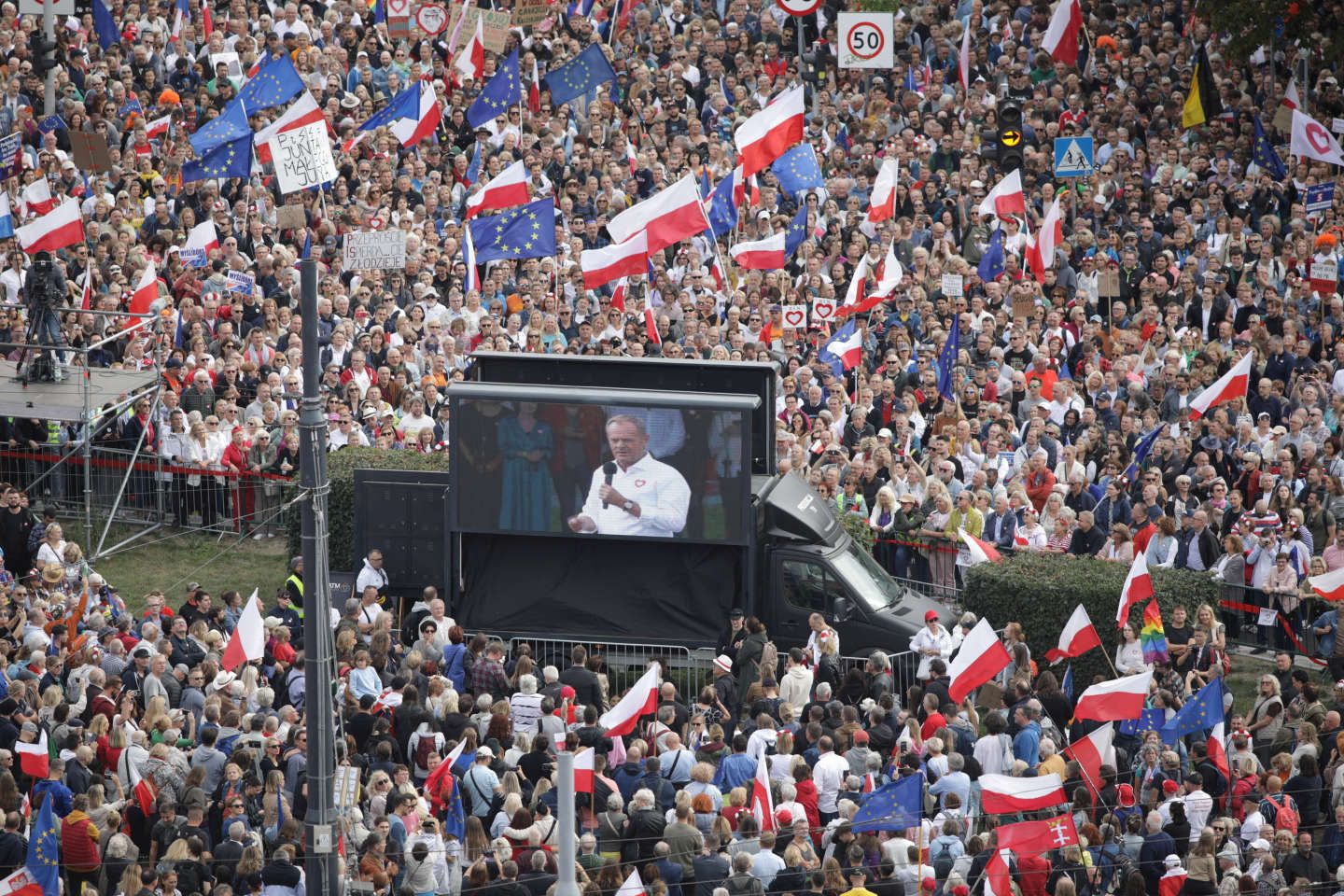 A Varsovie, l’opposition démocrate galvanisée par une gigantesque marche