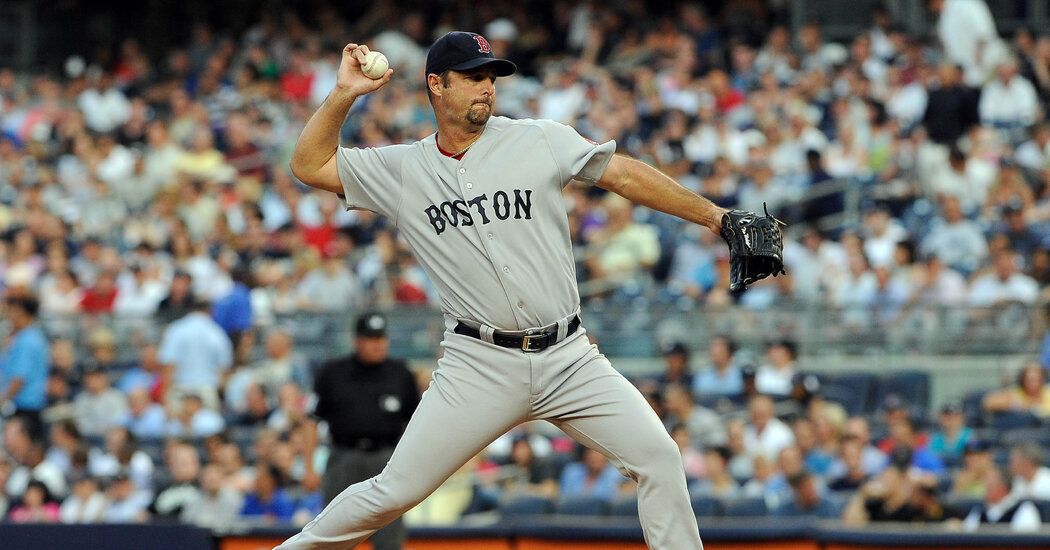 Tim Wakefield, Pitcher Who Helped Boston Break the Curse, Dies at 57