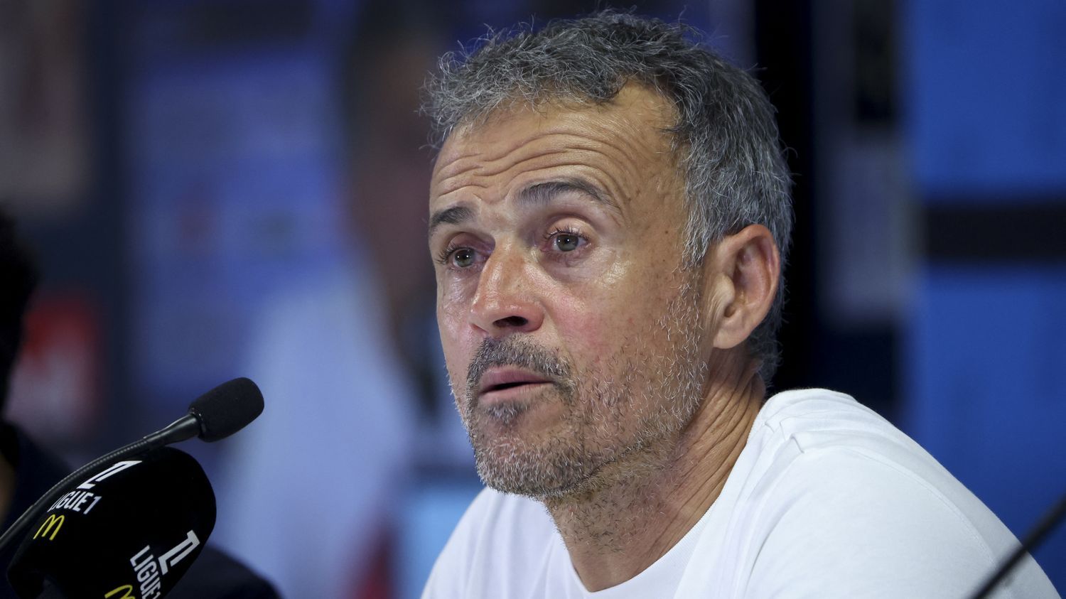 Ligue 1 : Luis Enrique "condamne" les chants homophobes mais regrette que les sanctions ne visent "que le PSG"