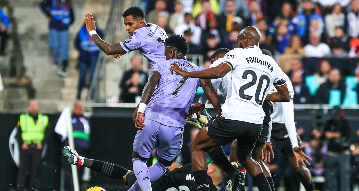 Folie à Valence, une fin de match sifflée avant le but vainqueur du Real Madrid !