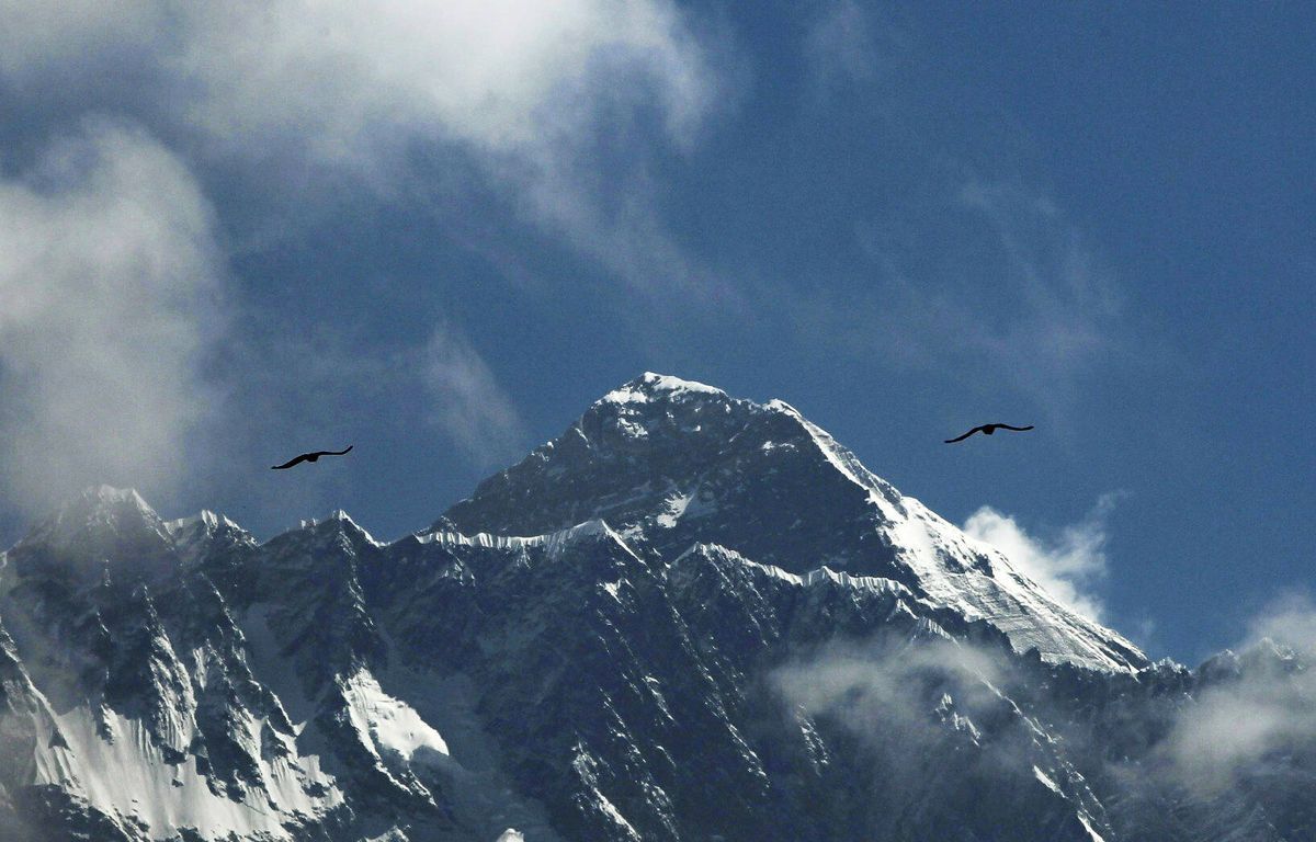 Népal : Un alpiniste américain de 69 ans décède dans l’Everest