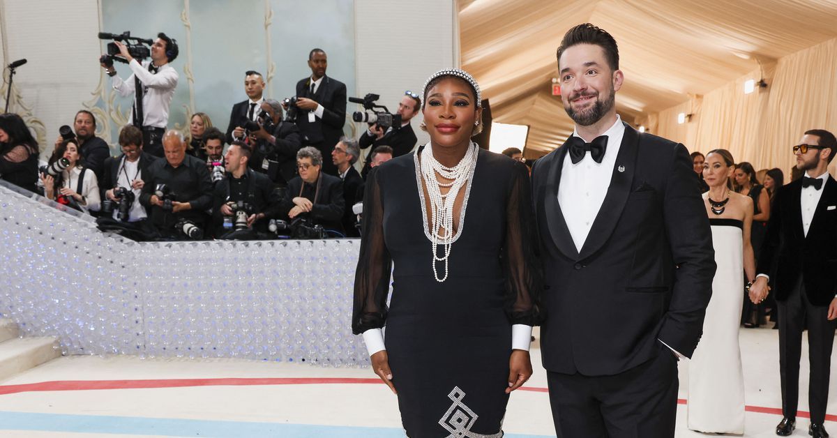 Serena Williams announces pregnancy on Met Gala red carpet