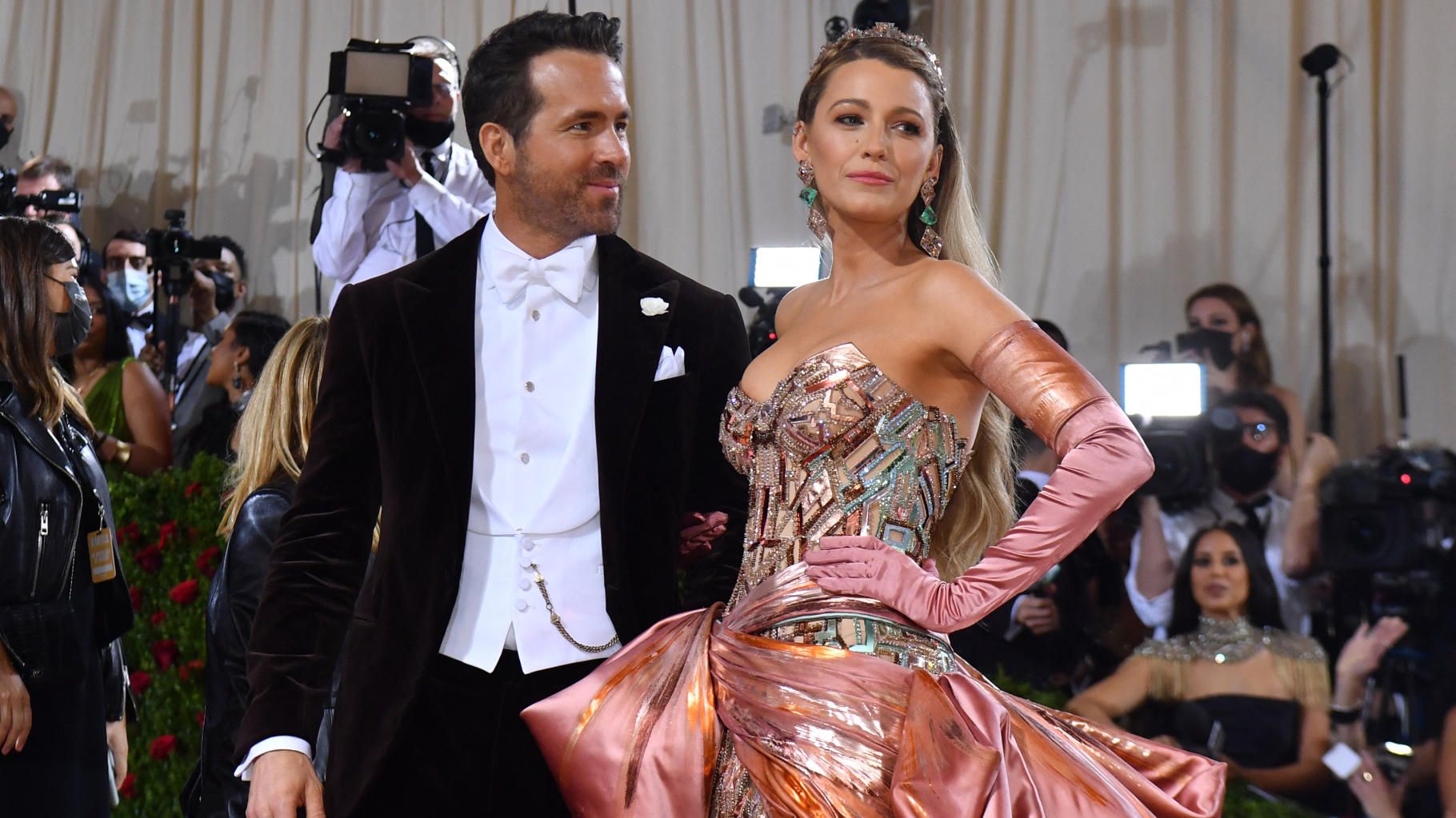 Met Gala 2023 : pourquoi la reine du Met, Blake Lively, n’était pas de la partie