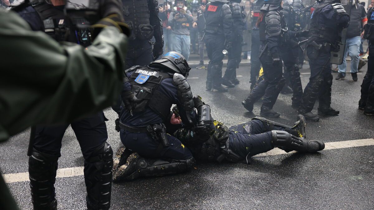 Manifestations du 1er mai : 406 policiers et gendarmes blessés en France, 540 interpellations