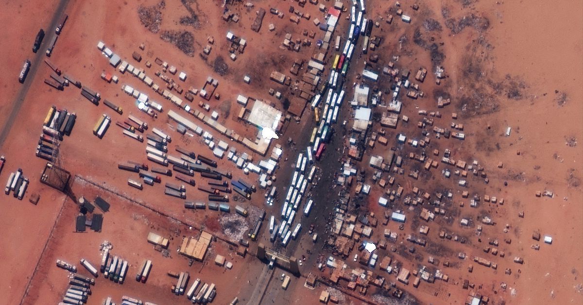 Sudanese fleeing north face arduous crossing into Egypt