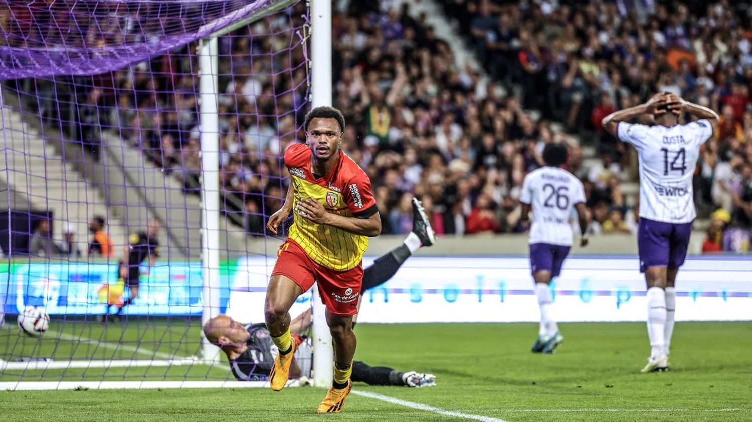 Ligue 1 : vainqueur à Toulouse, Lens met la pression sur l’OM et sa 2e place