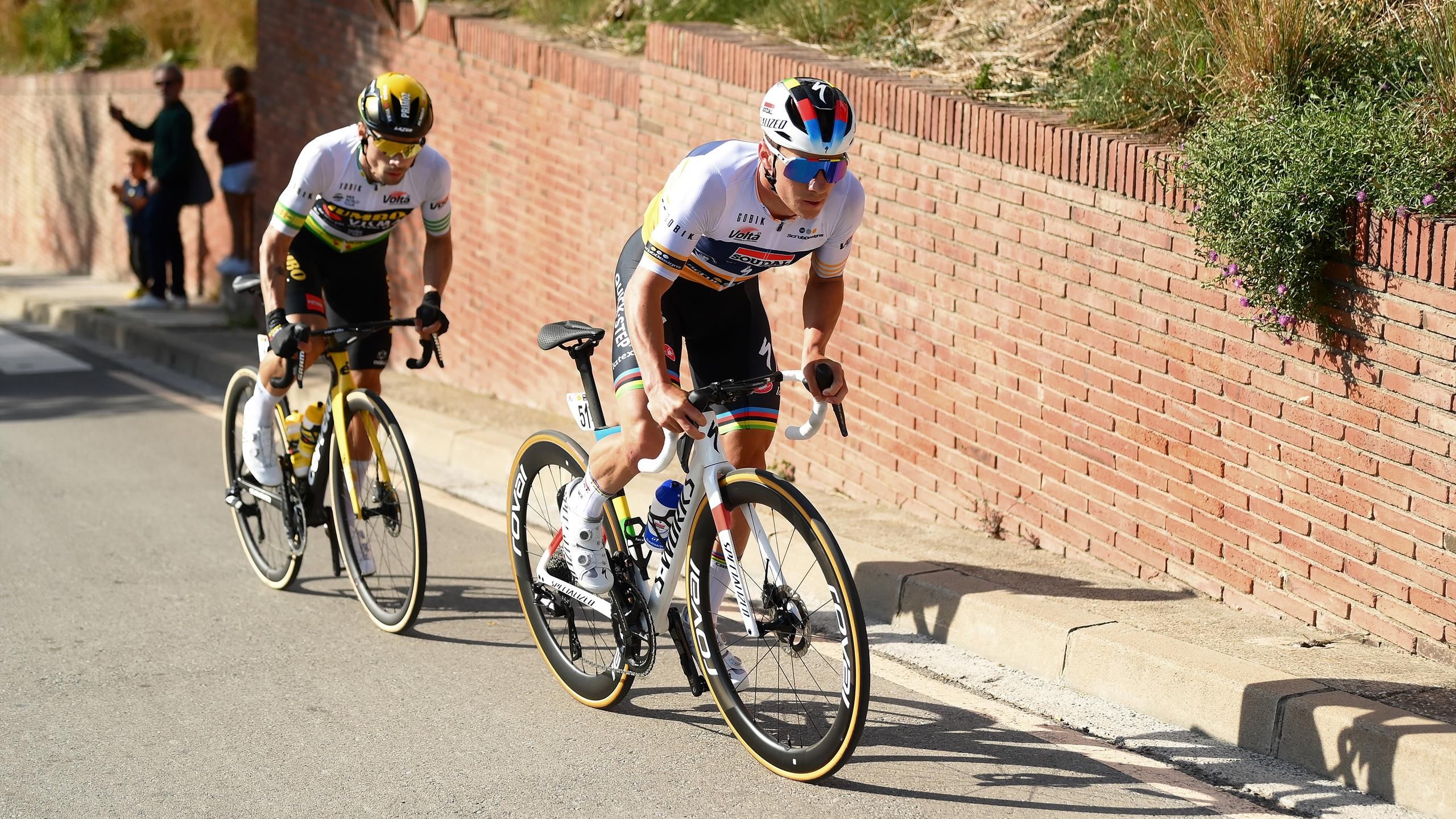 Remco Evenepoel, favori du Giro, à "50-50 avec Primoz Roglic"