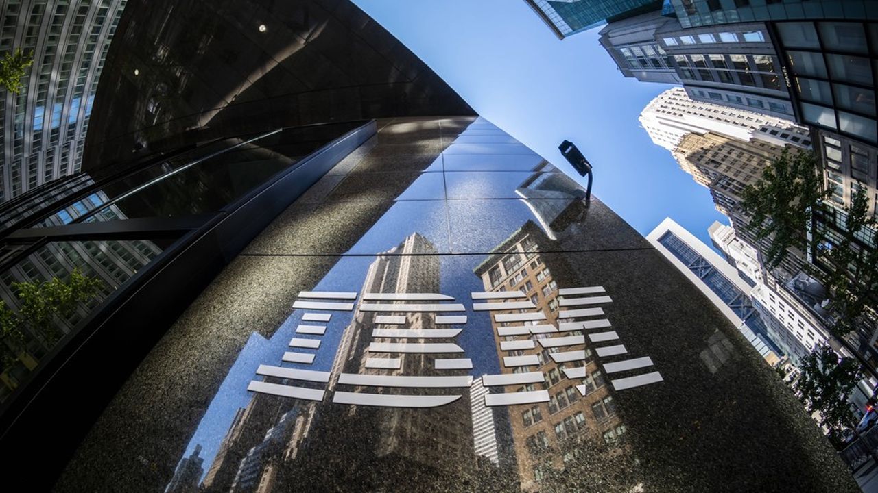 IBM gèle ses recrutements sur des postes pouvant être remplacés par l'IA