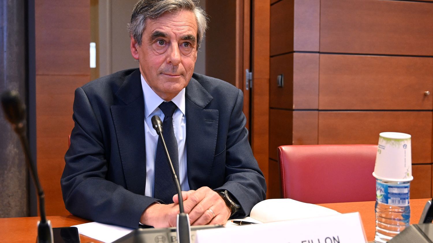 Assemblée nationale : interrogé par les députés, François Fillon se dit "pas concerné par les ingérences russes"