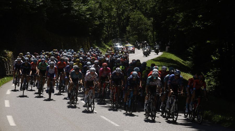 Coup de tonnerre sur le Tour de France