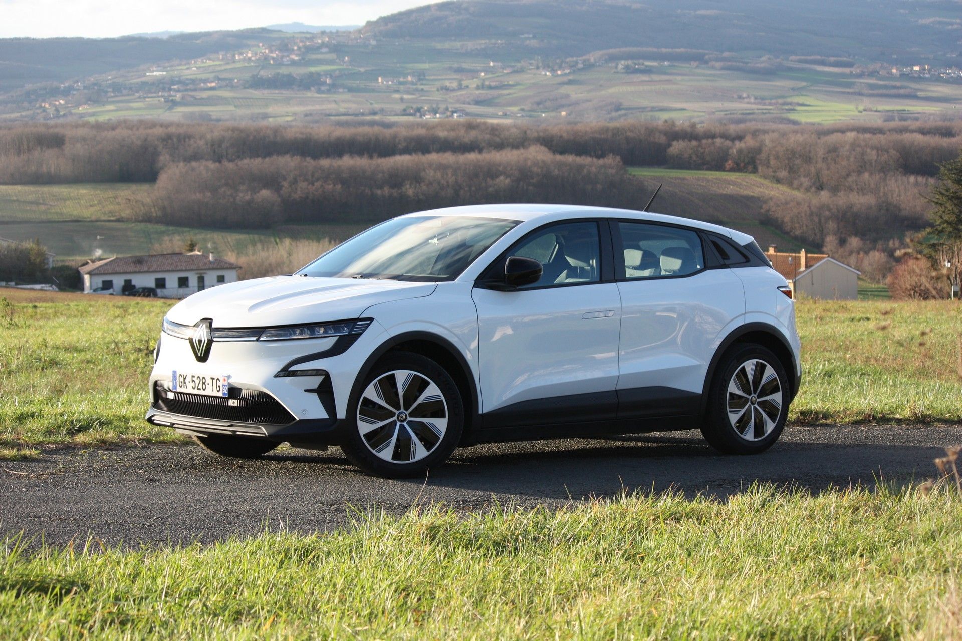 Ventes de voitures électriques en France : Renault distancé par Tesla et rattrapé par MG !