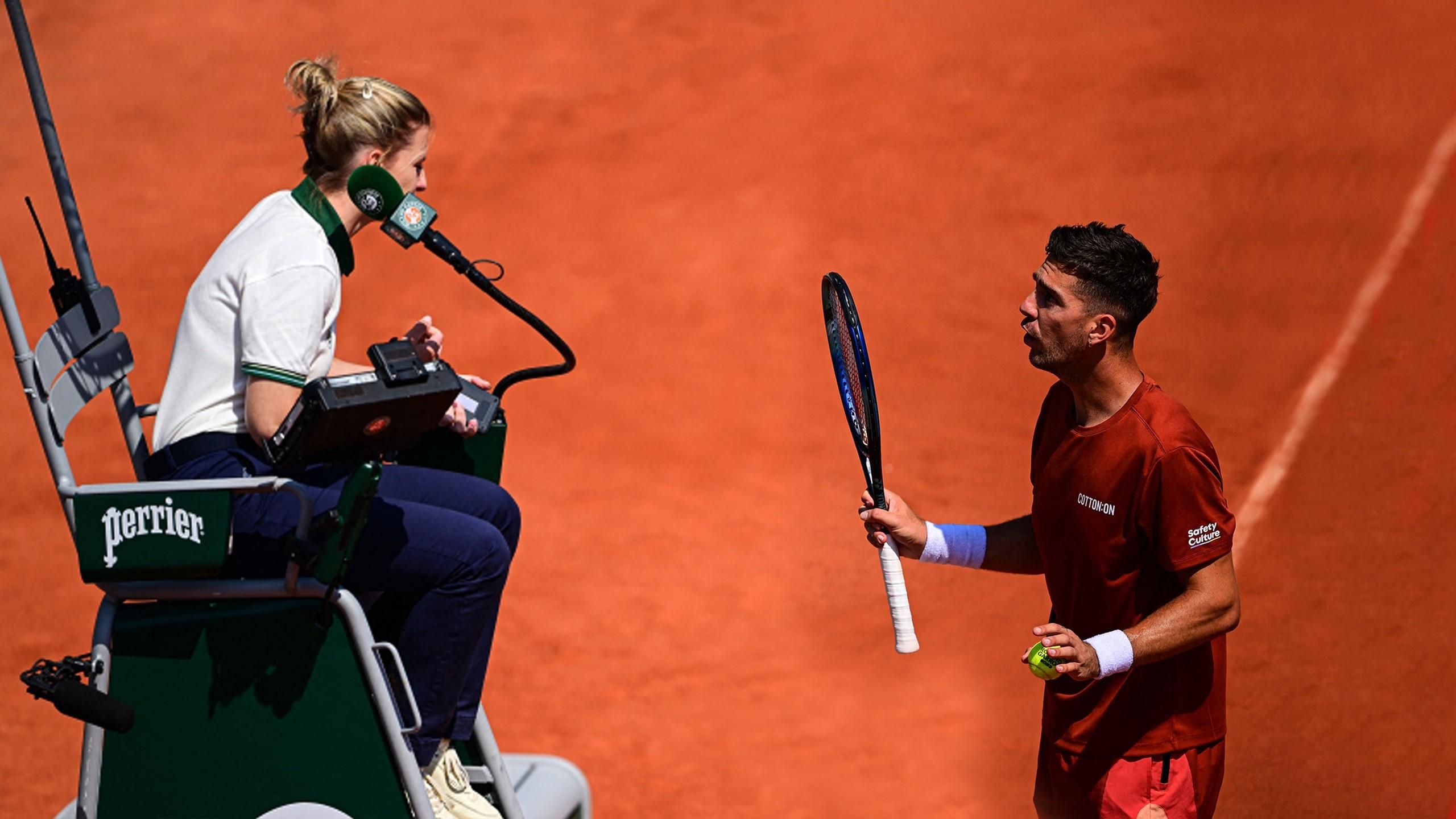 Roland-Garros - "Vous voulez que je pisse par terre ?" : Quand Thanasi Kokkinakis s'emporte contre l'arbitre