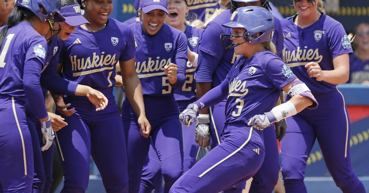 Husky softball team starts Women’s College World Series off with a critical win over Utah