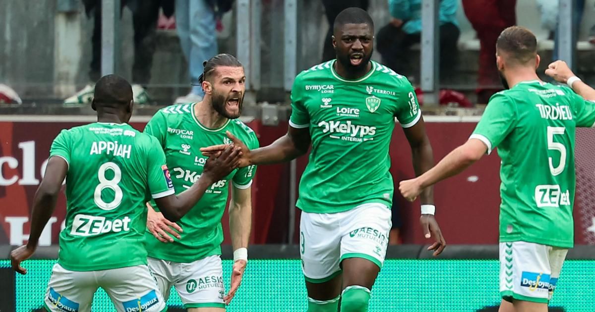 Ligue 1 : Saint-Étienne revient dans l’élite après un match nul fou à Metz